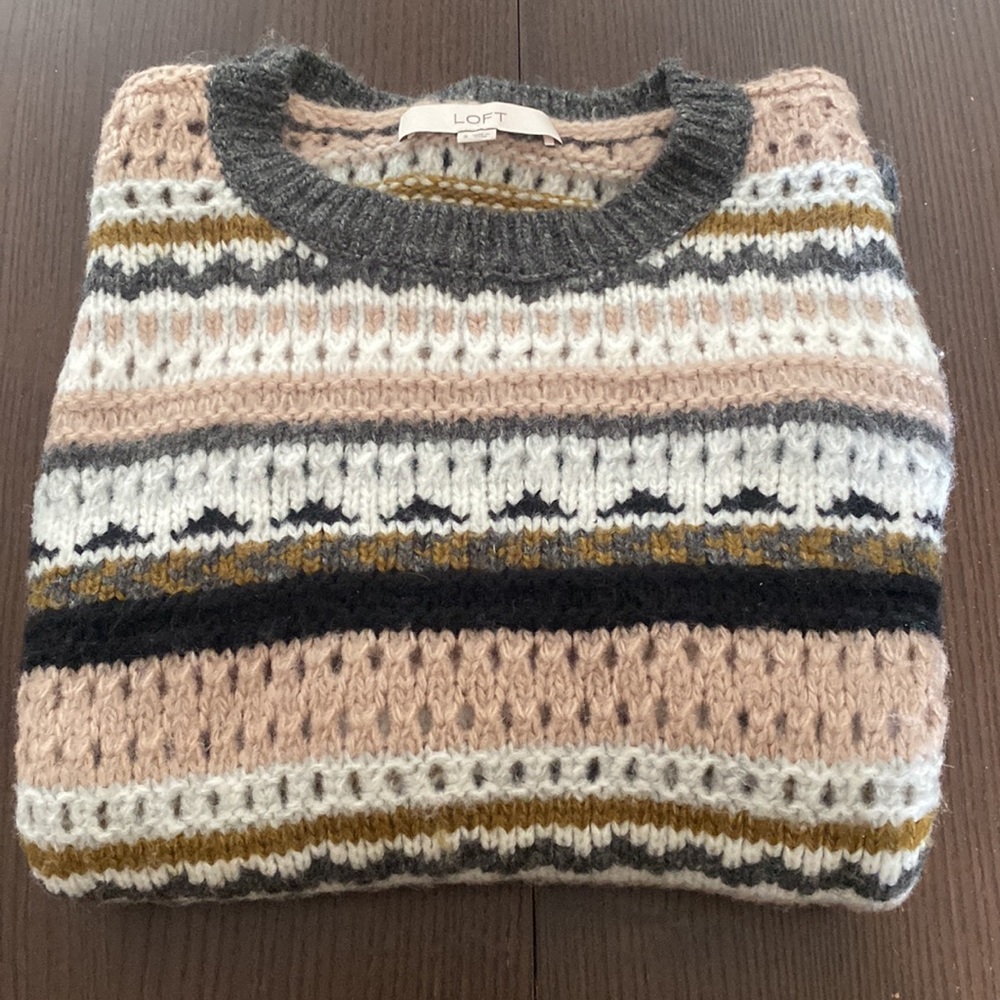 LOFT Sweater - Picture 2 of 3